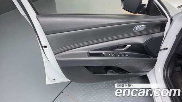 Hyundai AVANTE 2021 — photo 14