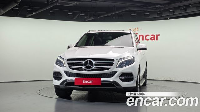 Mercedes-Benz GLE-Class 2016 — photo 3