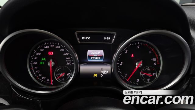 Mercedes-Benz GLE-Class 2016 — photo 8