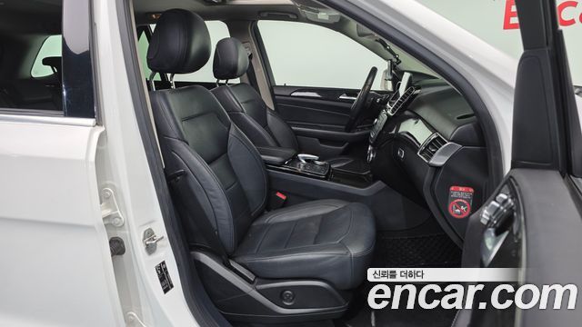 Mercedes-Benz GLE-Class 2016 — photo 11