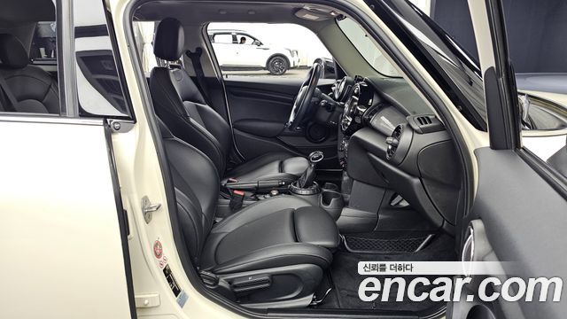 Mini Cooper 2016 — photo 11