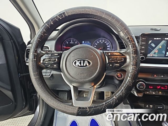 Kia Stonic 2018 — photo 9