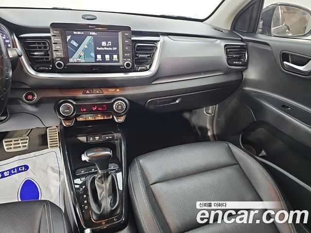 Kia Stonic 2018 — photo 10