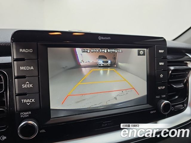 Kia Stonic 2018 — photo 11