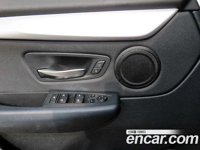 BMW 2-Series 2017 — photo 11