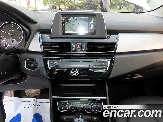 BMW 2-Series 2017 — photo 12