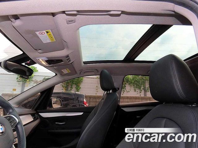 BMW 2-Series 2017 — photo 17