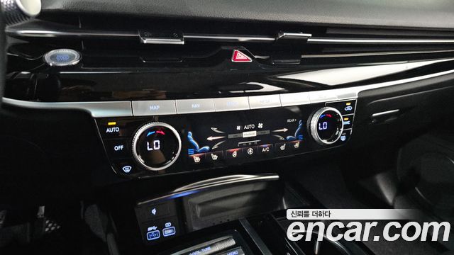 Genesis G80 2021 — photo 24