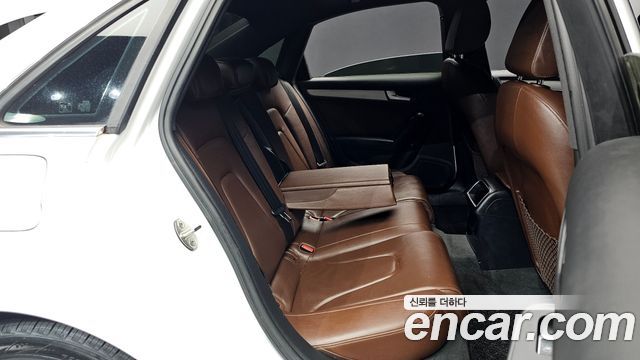 Audi A4 2015 — photo 11