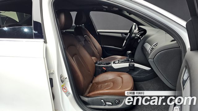 Audi A4 2015 — photo 12