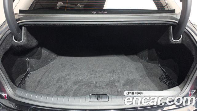 Genesis G80 2021 — photo 23