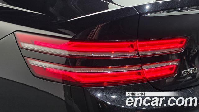 Genesis G80 2021 — photo 9