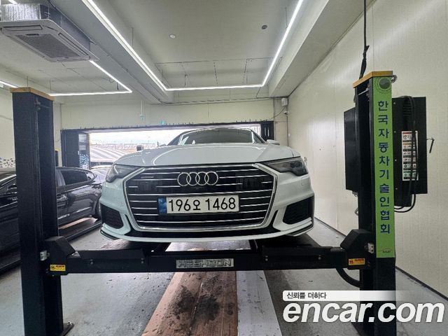 Audi A6 2023 — photo 1