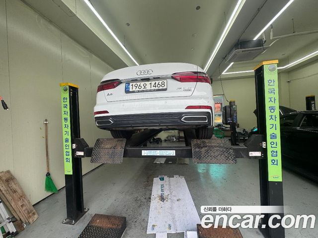 Audi A6 2023 — photo 2