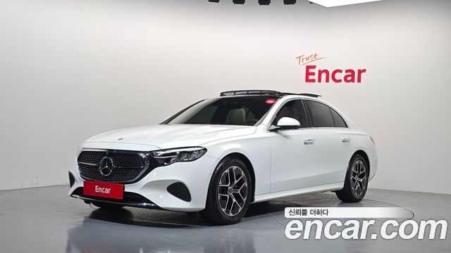 Mercedes-Benz E-Class 2025 — photo 1