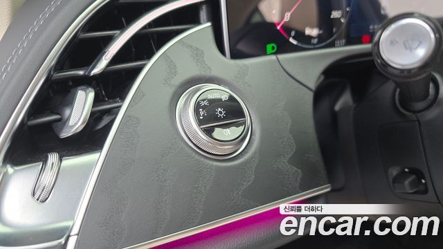 Mercedes-Benz E-Class 2025 — photo 25