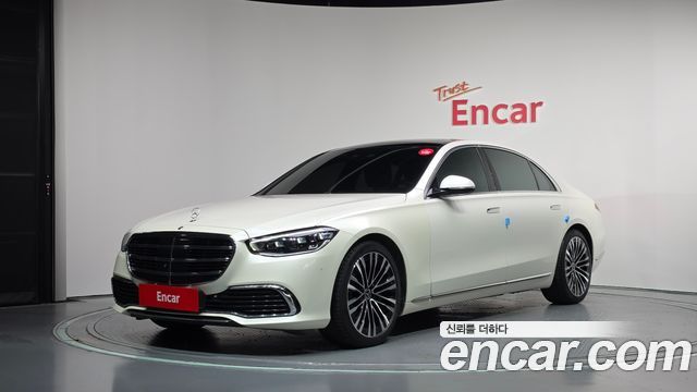 Mercedes-Benz S-Class 2023 — photo 1