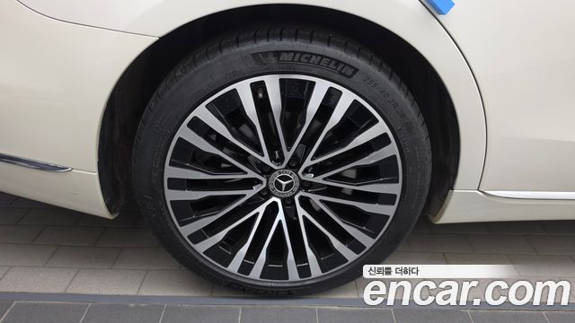 Mercedes-Benz S-Class 2023 — photo 5