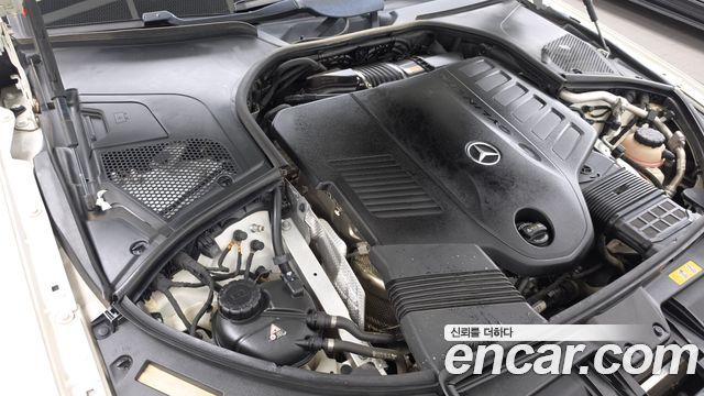 Mercedes-Benz S-Class 2023 — photo 6