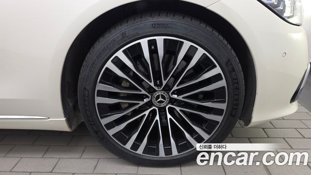 Mercedes-Benz S-Class 2023 — photo 7