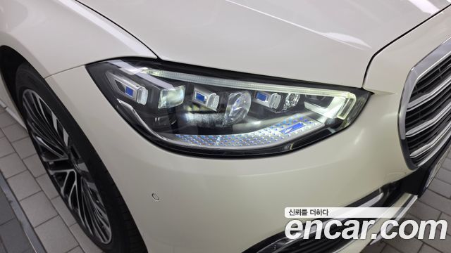 Mercedes-Benz S-Class 2023 — photo 8