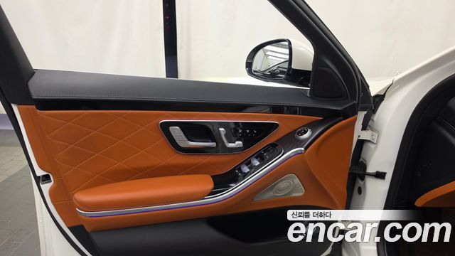 Mercedes-Benz S-Class 2023 — photo 14