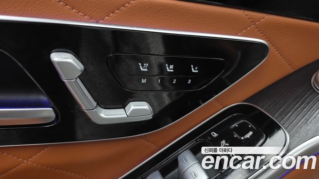 Mercedes-Benz S-Class 2023 — photo 28