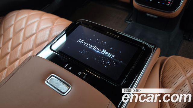 Mercedes-Benz S-Class 2023 — photo 31