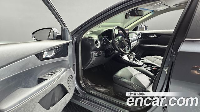 Kia K3 2022 — photo 13