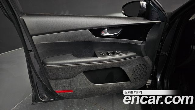 Kia K3 2022 — photo 14