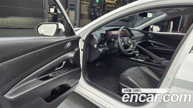 Hyundai AVANTE 2021 — photo 13