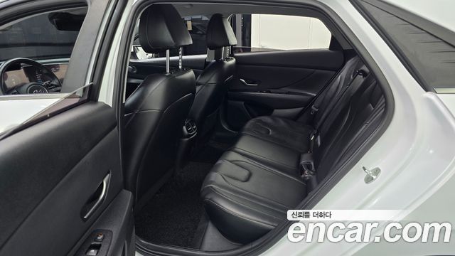 Hyundai AVANTE 2021 — photo 18