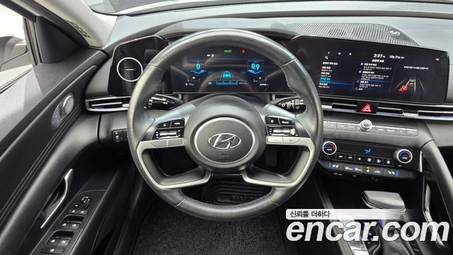 Hyundai AVANTE 2021 — photo 19