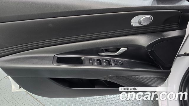 Hyundai AVANTE 2021 — photo 24