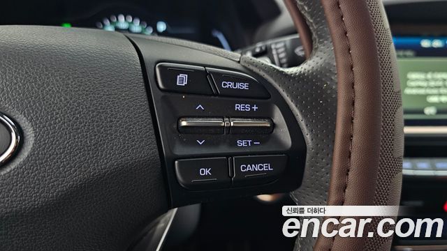 Hyundai Ioniq 2017 — photo 16