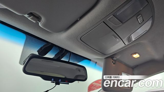 Hyundai Ioniq 2017 — photo 18