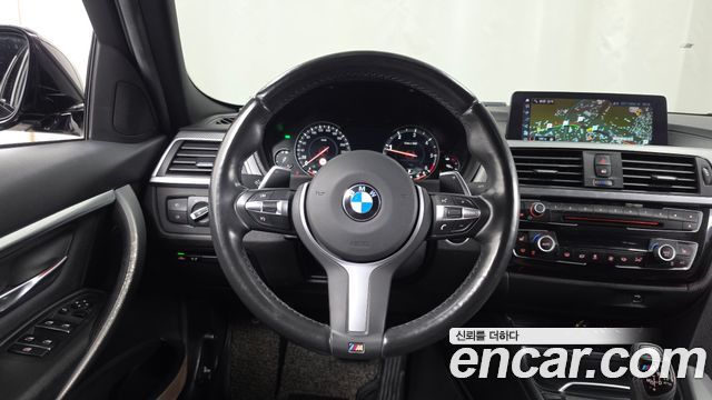 BMW 3-Series 2018 — photo 19
