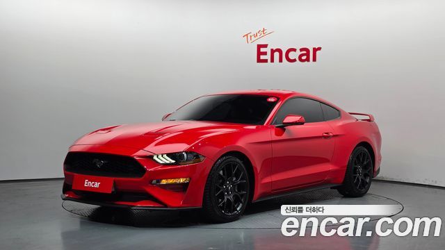 Ford Mustang 2020 — photo 1
