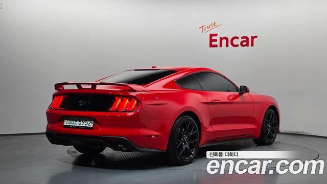 Ford Mustang 2020 — photo 2