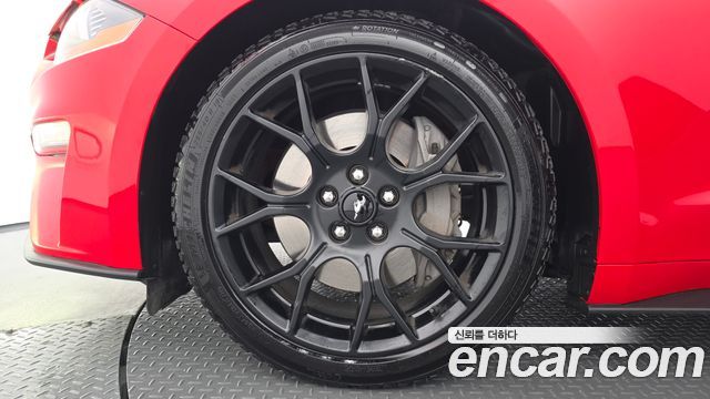 Ford Mustang 2020 — photo 5