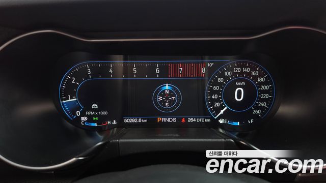 Ford Mustang 2020 — photo 11