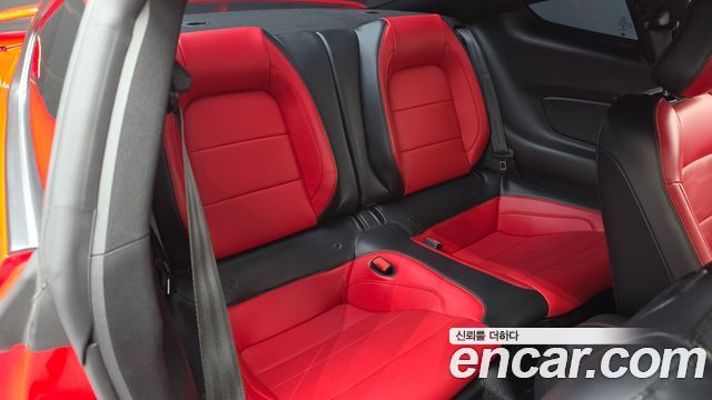 Ford Mustang 2020 — photo 17