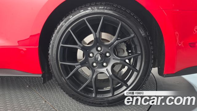 Ford Mustang 2020 — photo 7