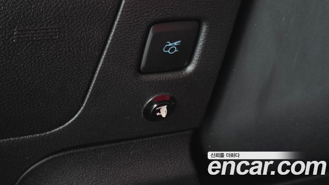 Ford Mustang 2020 — photo 31