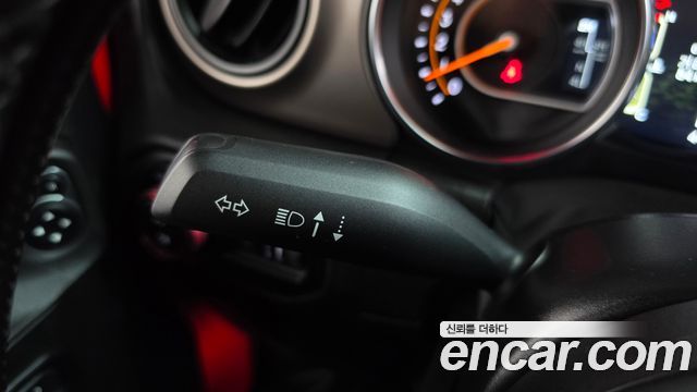 Jeep Wrangler 2020 — photo 28