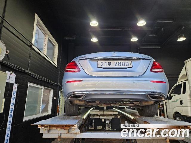 Mercedes-Benz E-Class 2017 — photo 2