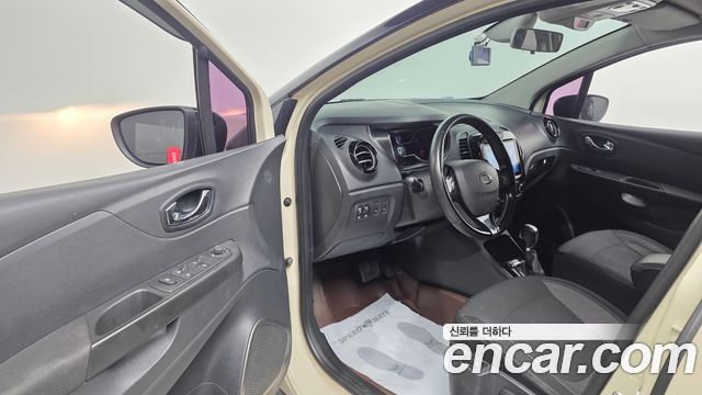 Renault Korea QM3 2017 — photo 10