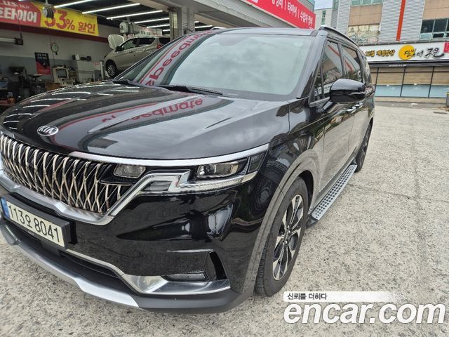 Kia Canival 2021 — photo 3