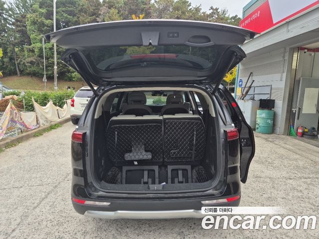 Kia Canival 2021 — photo 7
