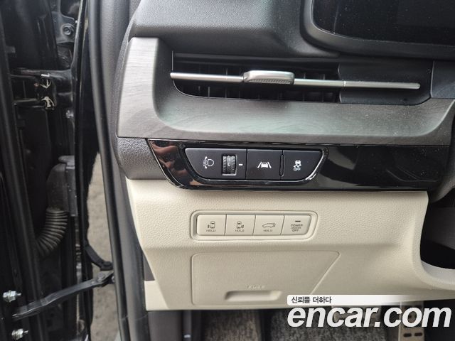 Kia Canival 2021 — photo 11